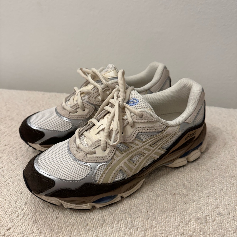 ASICS Gel NYC Sneakers. Size 7. Worn once, in like new condition!